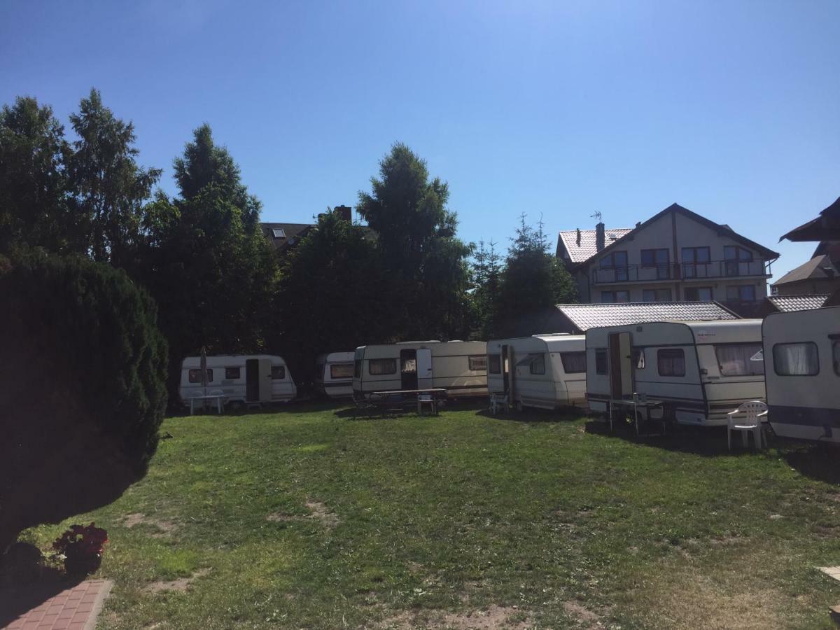 Blekitna Ostryga Hotel Jastarnia Bagian luar foto