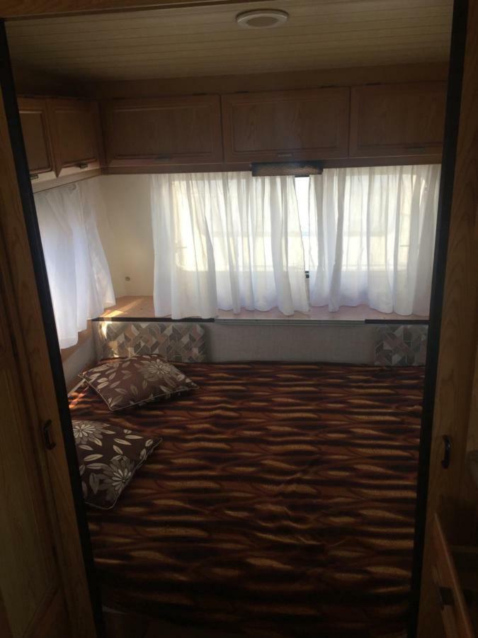 Blekitna Ostryga Hotel Jastarnia Bagian luar foto